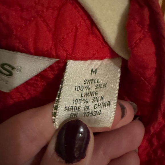 Orvis Quilted 100% Silk Vest – Women’s Medium – Red - Picture 3 of 6